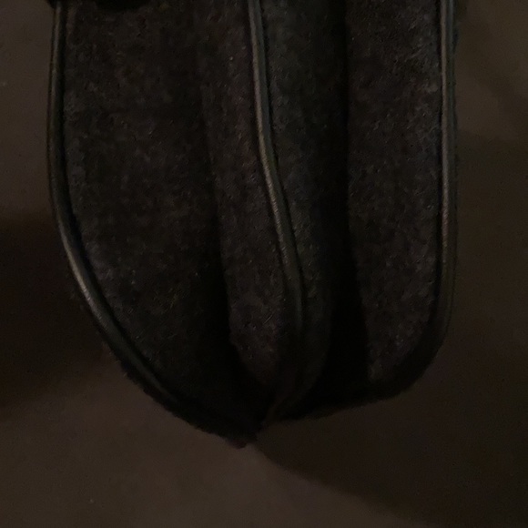 Unbranded grey wool purse. Simple design! - Picture 4 of 4